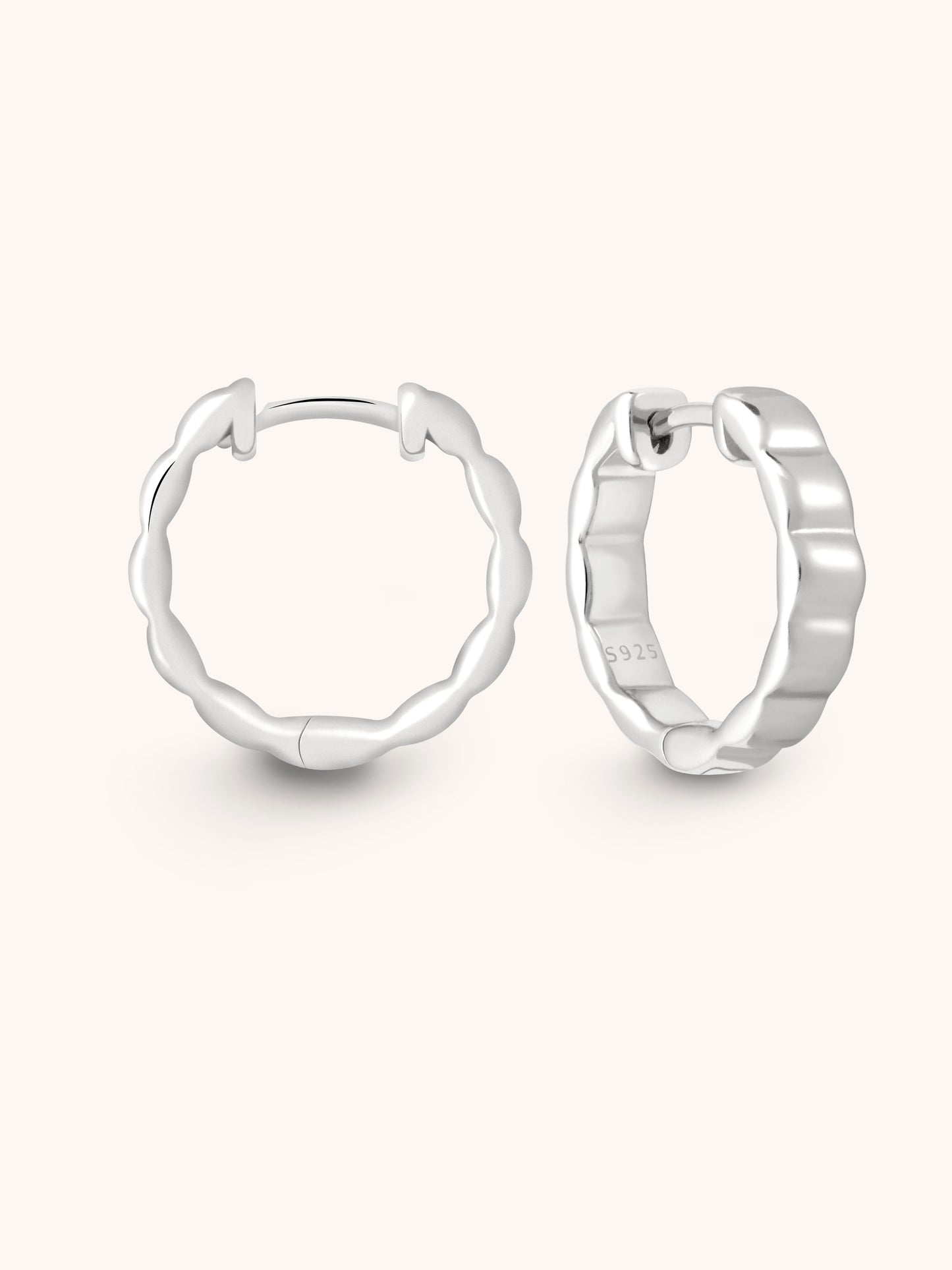 classic silver ribbed surface hoops